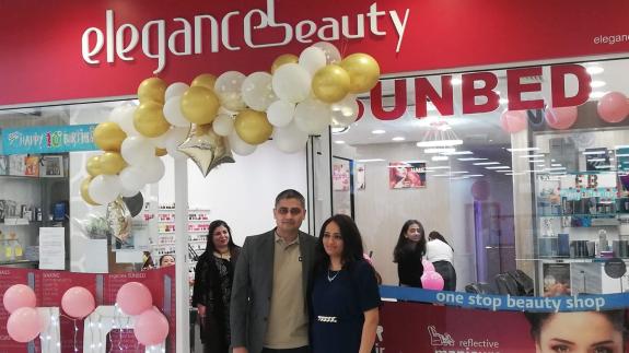 Romford Recorder: Elegance beauty owners Pradeep and Trusha Sakhareia Romford Recorder: Elegance beauty owners Pradeep and Trusha Sakhareia