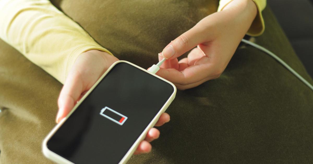 iPhone tricks and hacks to make your battery last longer - Vimarsana News