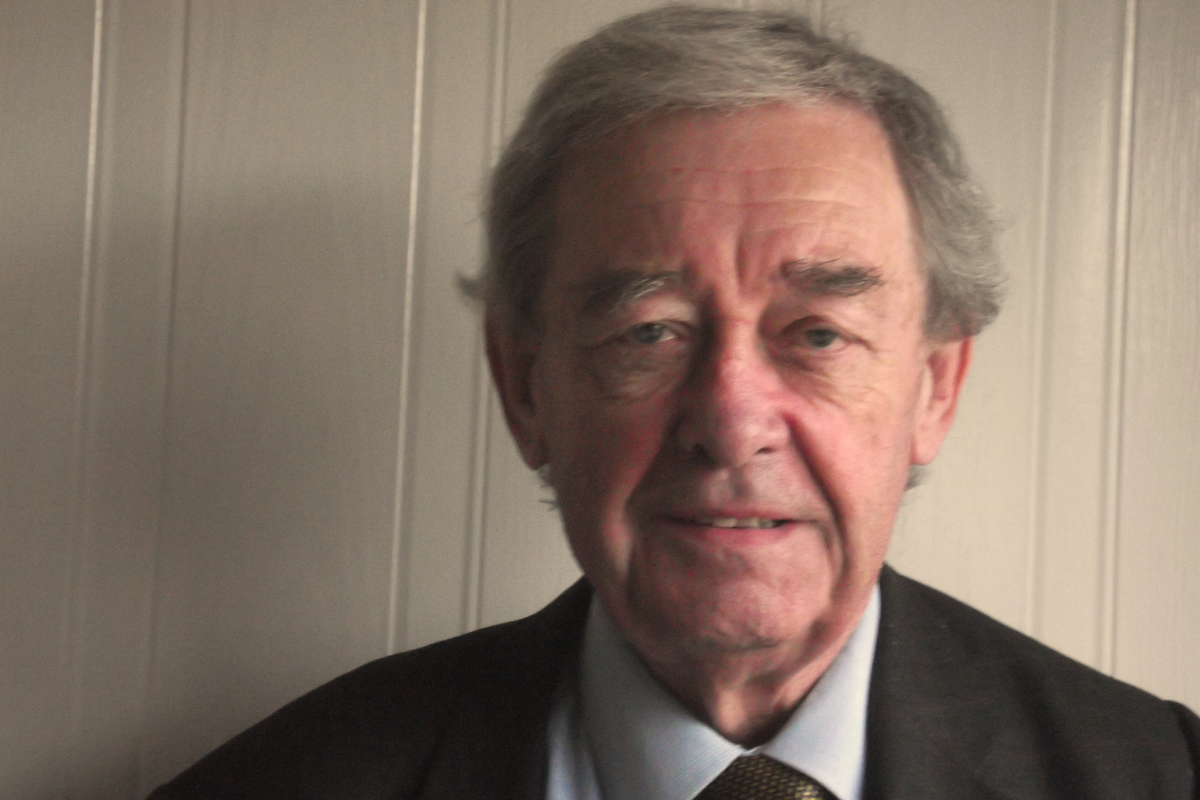 Newham councillor Graham Lane dies after Alzheimer's battle - Vimarsana News