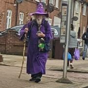 The 'famous' wizard of Havering spotted near a bus stop in Dagenham